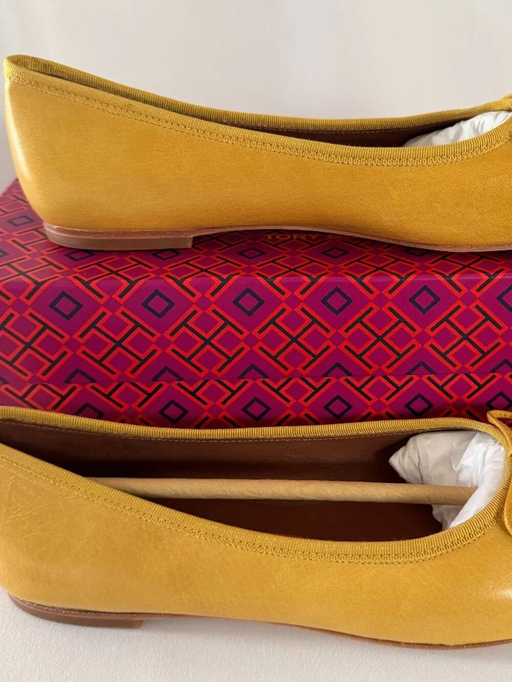 New Tory Burch Charm Ballet Flats, Goat Leather, Naples Yellow, Women's Size 9